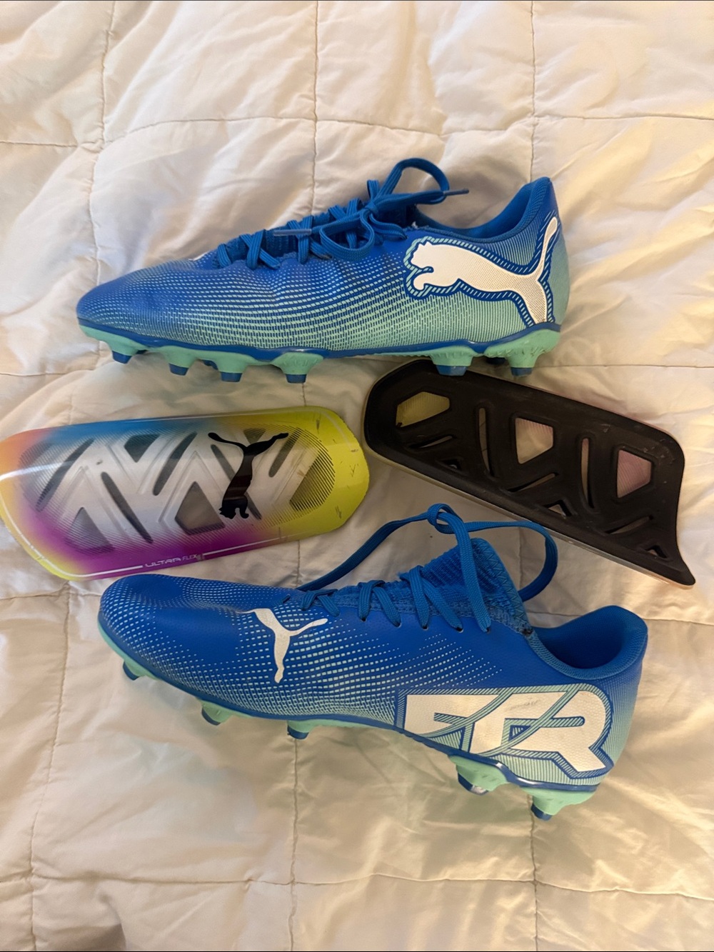 Puma Kids Blue Soccer Cleats with Mint Accents size 6.5